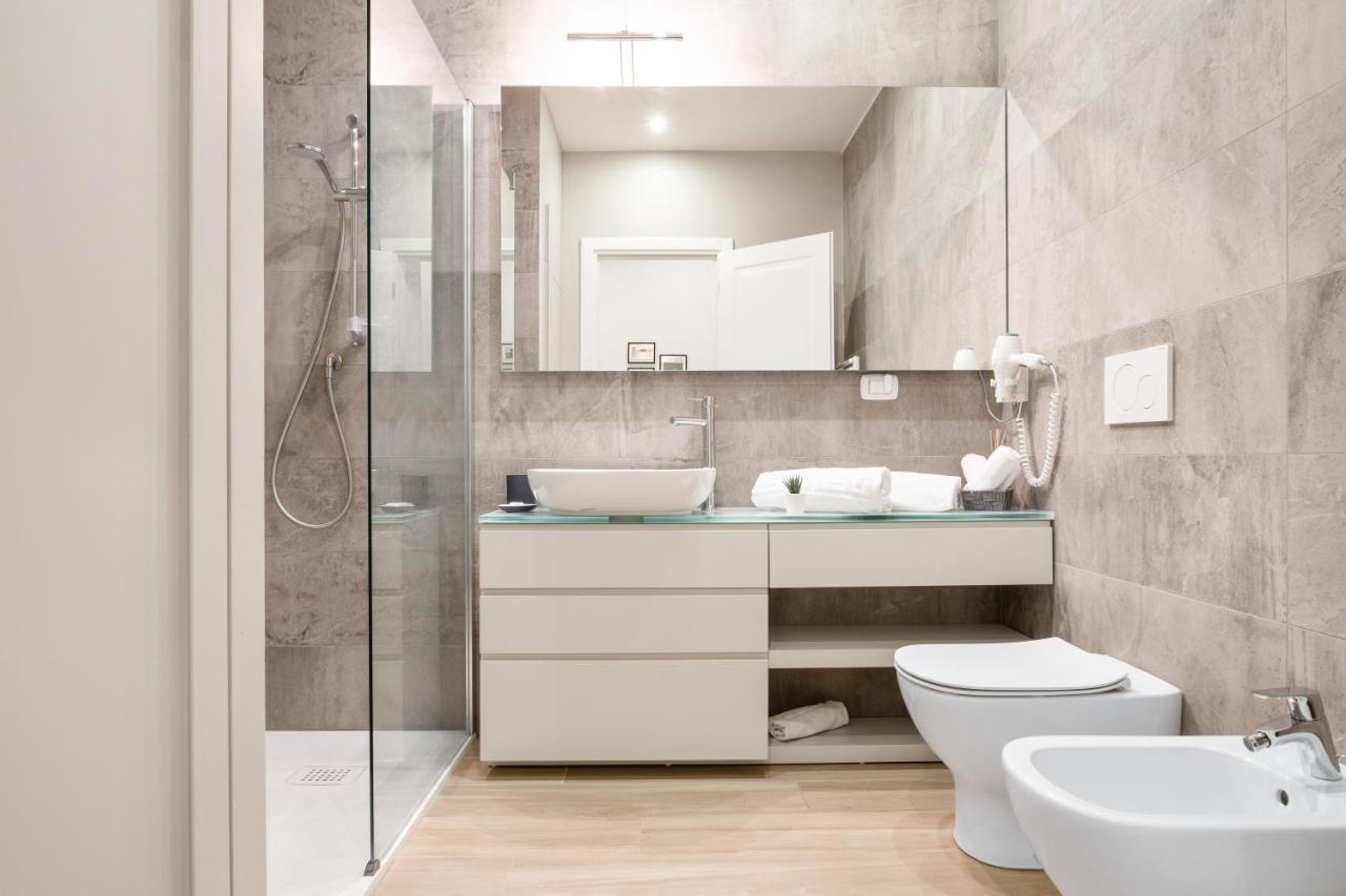 Piazza Maggiore White Apartment โบโลญญา ภายนอก รูปภาพ