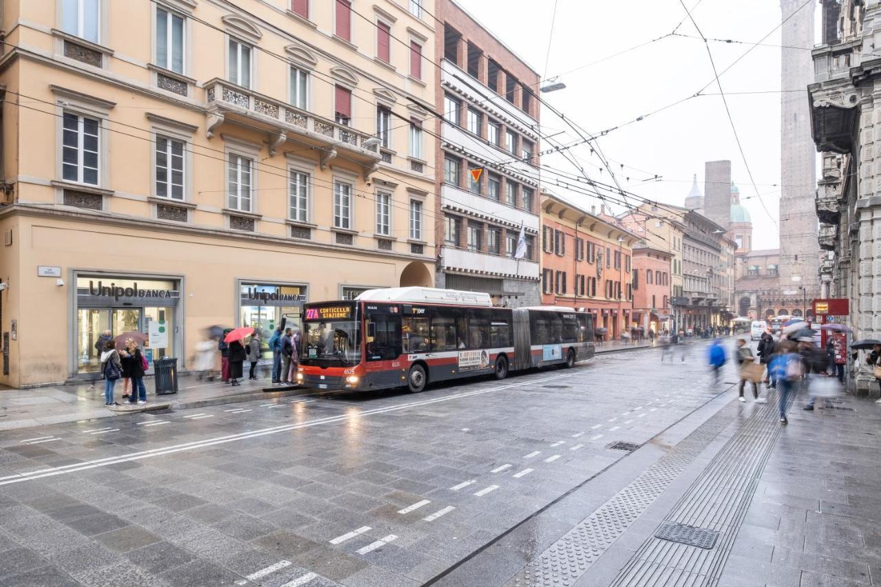 Piazza Maggiore White Apartment โบโลญญา ภายนอก รูปภาพ