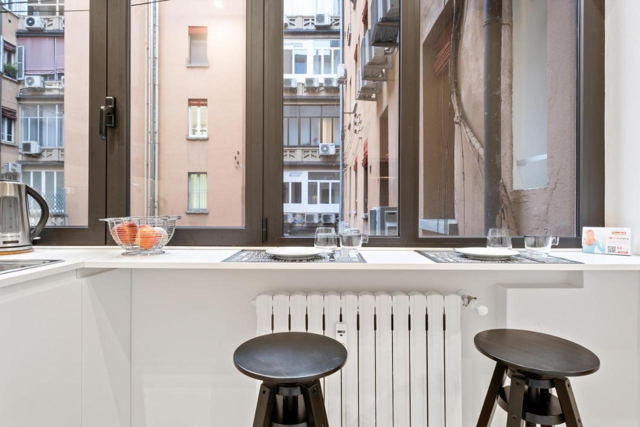 Piazza Maggiore White Apartment โบโลญญา ภายนอก รูปภาพ